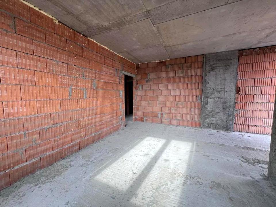 1839154971183858