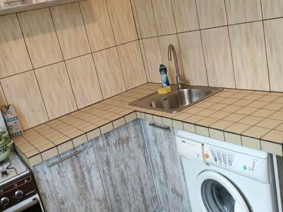 1832085529265878