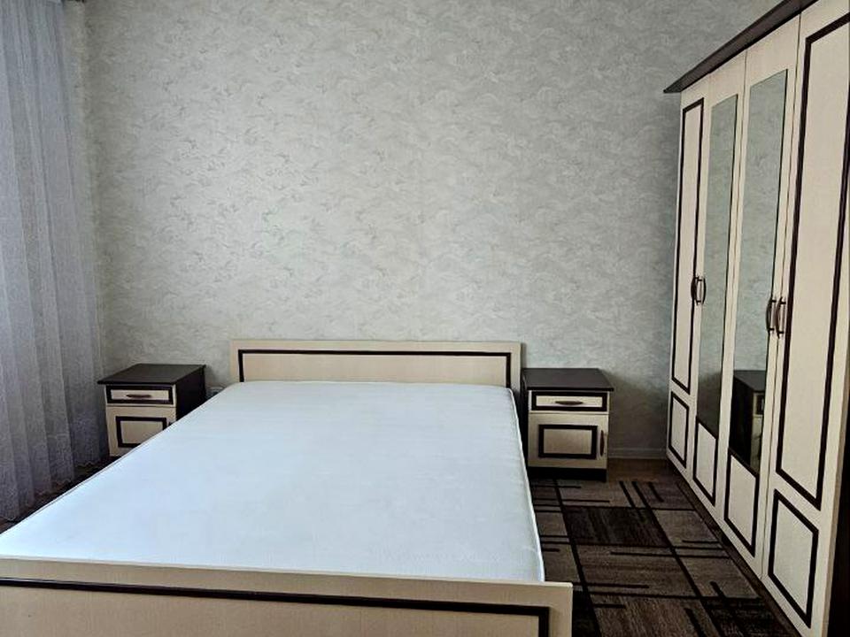 1835619183645987