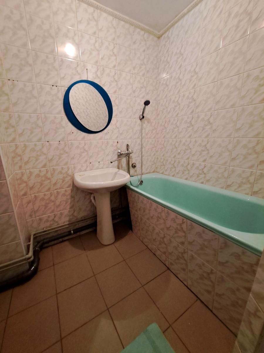 1844671678460000