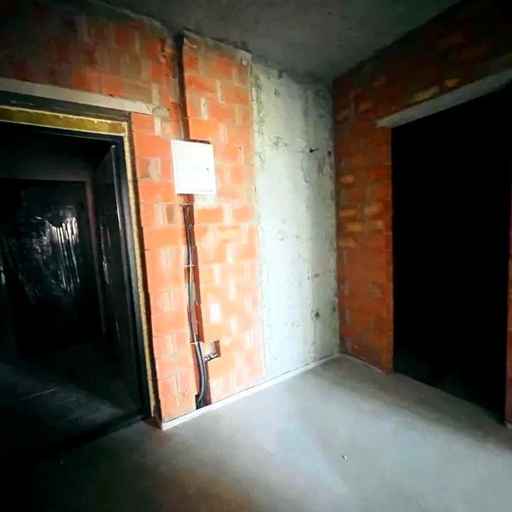 1838724196790104
