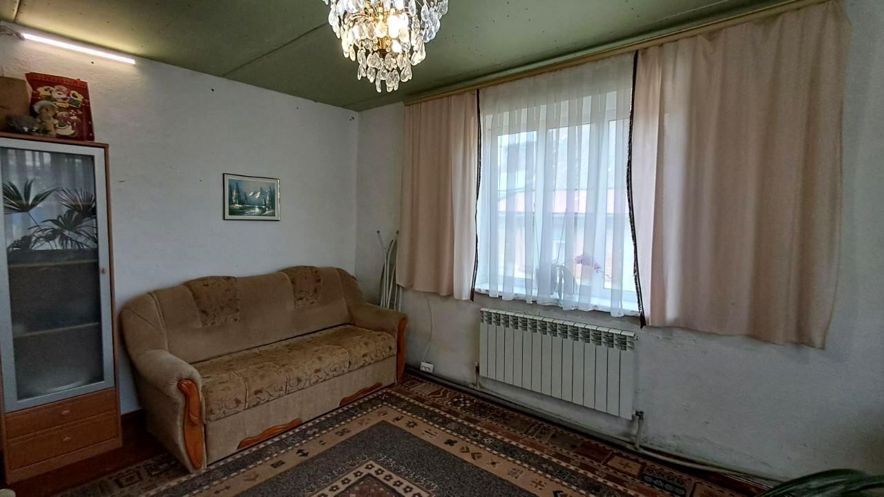 1835433896576105