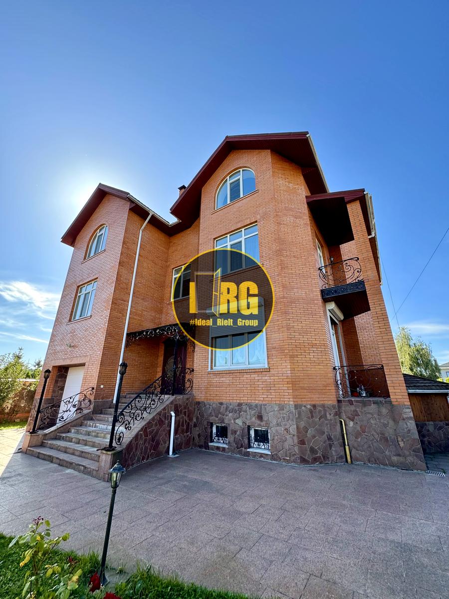 House by the address (area 572 m²) - Atlanta.ua