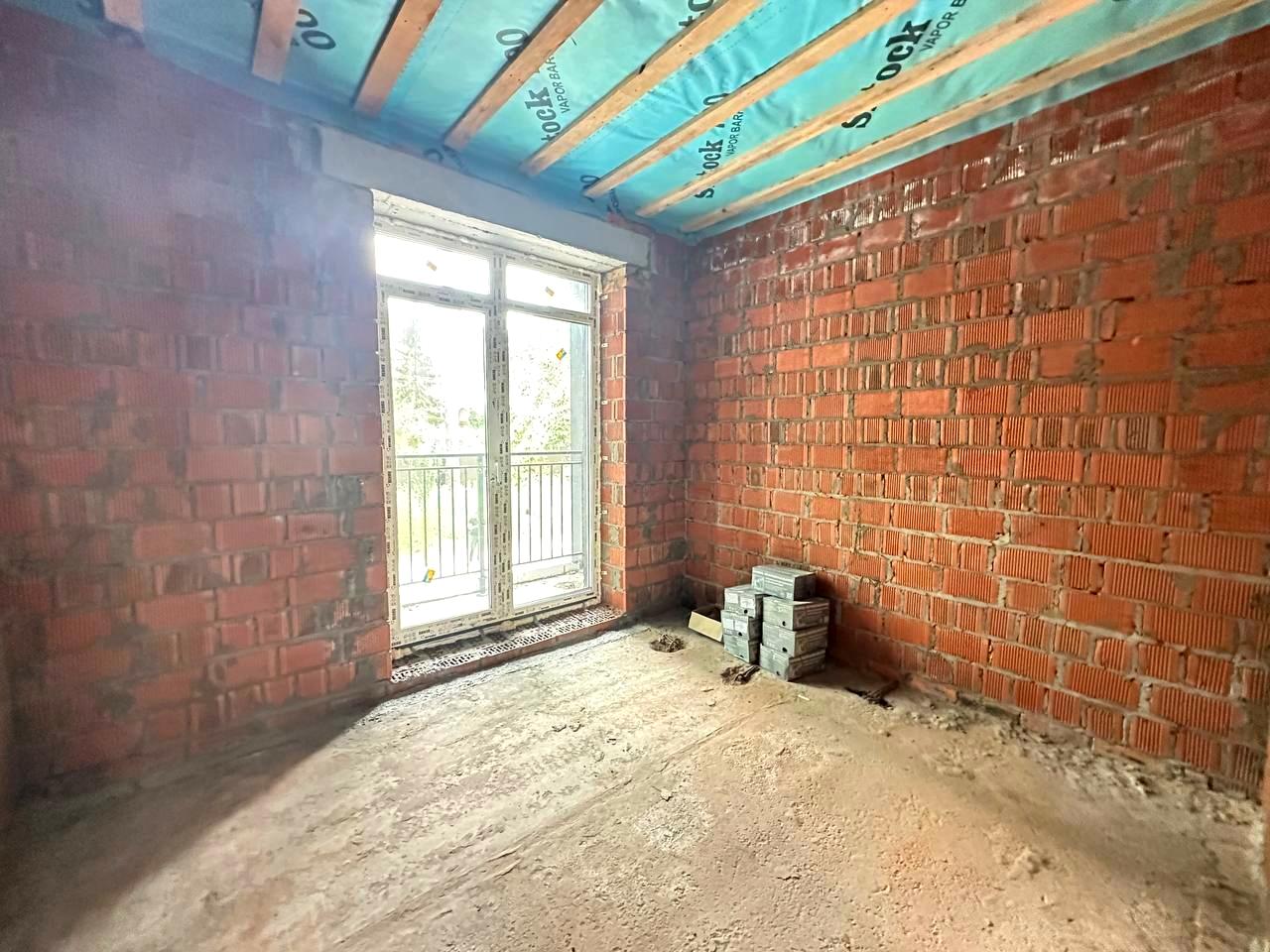 1835533543579108