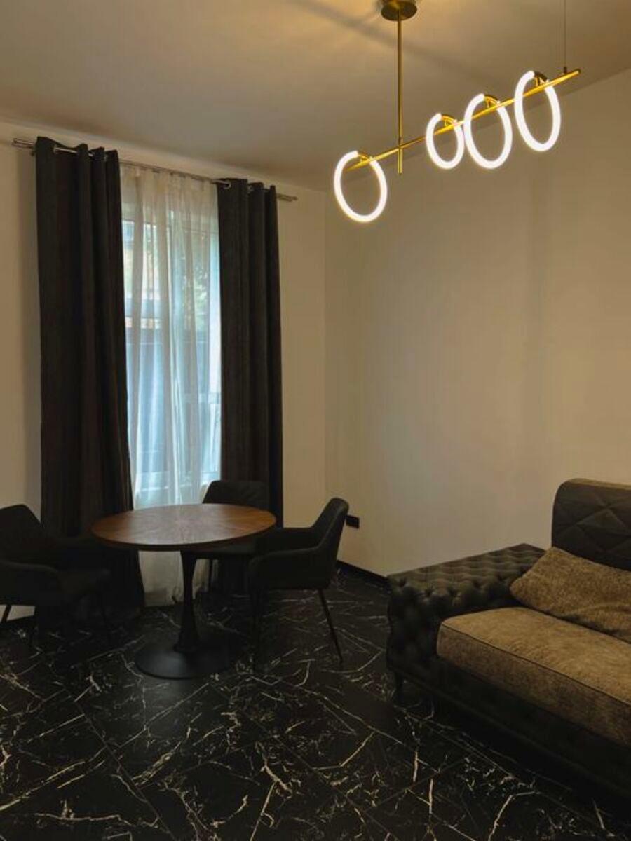 1845885979331108