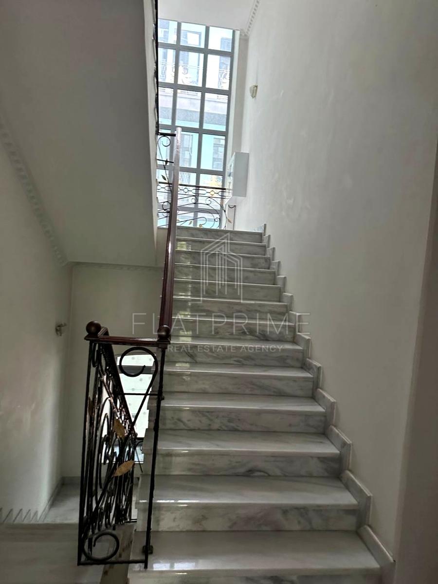 1835439975161109