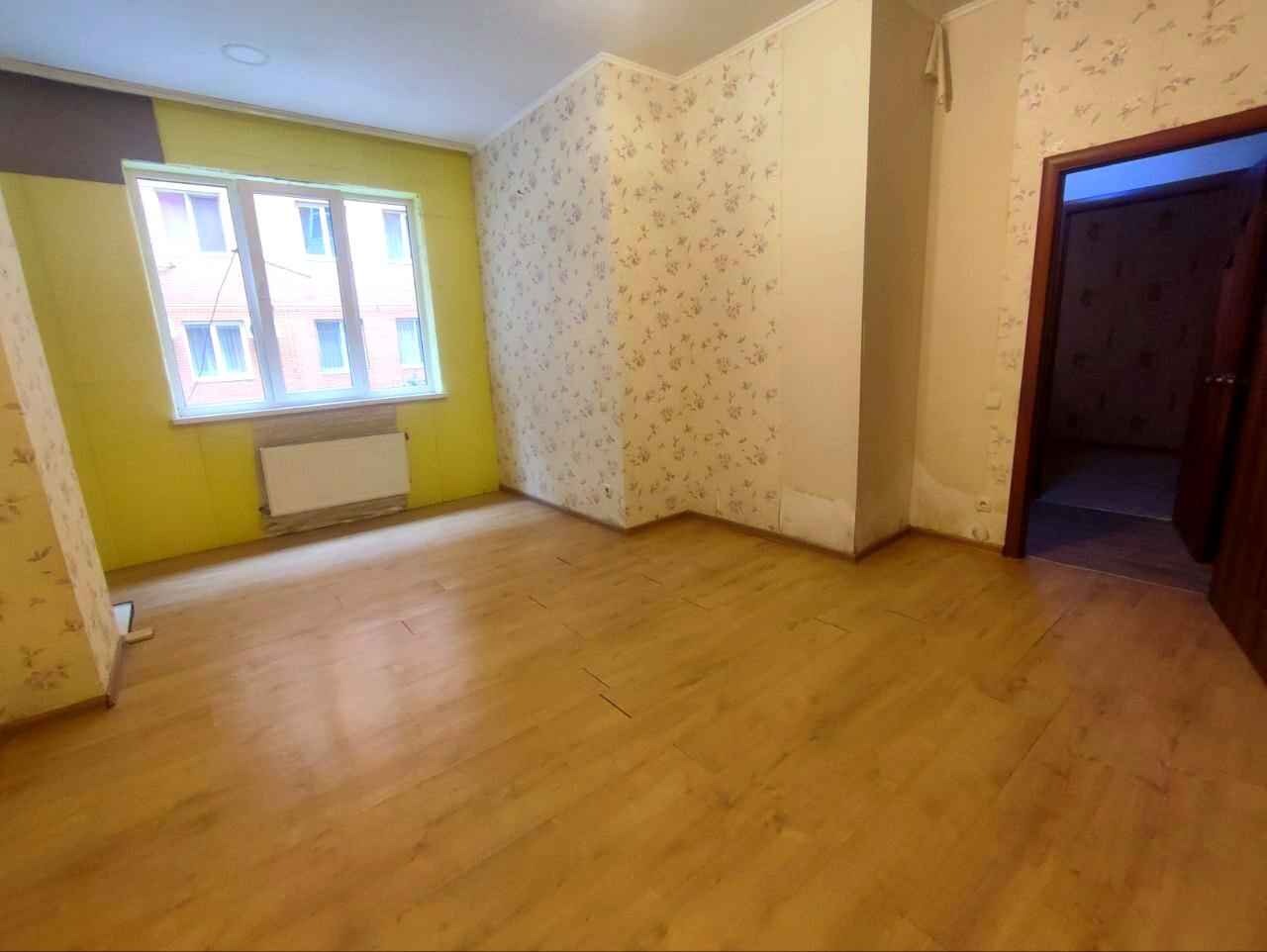 1837966805312110