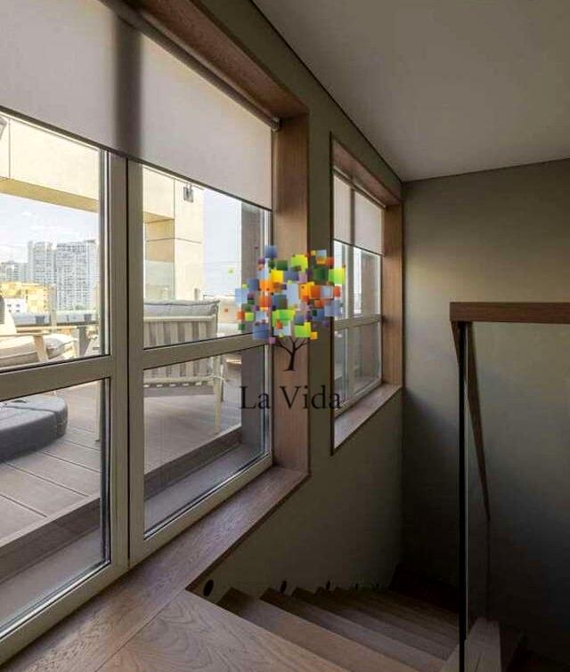 1843600446733125