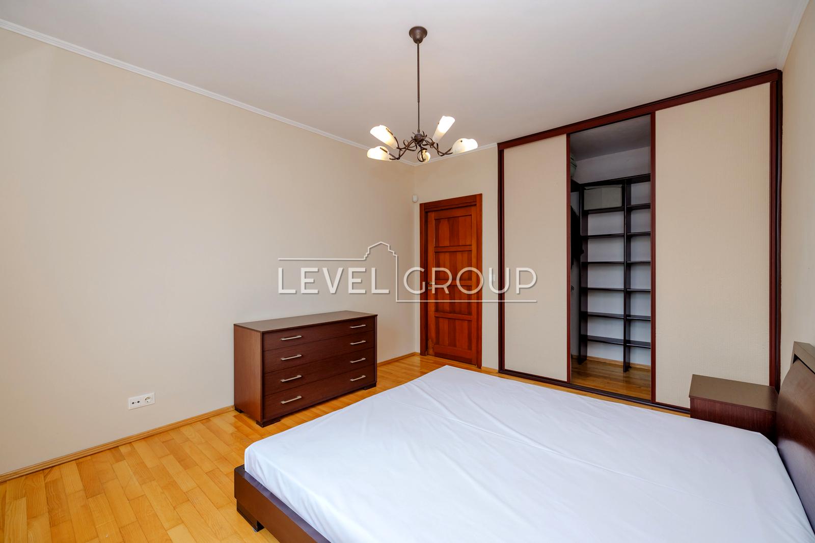 Багатокімнатна квартира за адресою вул. Ернста (площа 113,3 м²) - Atlanta.ua - фото 6