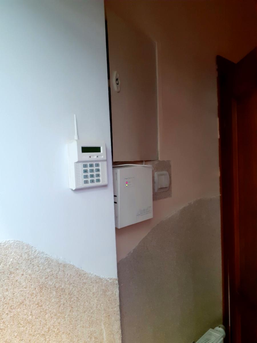 1842184624623155