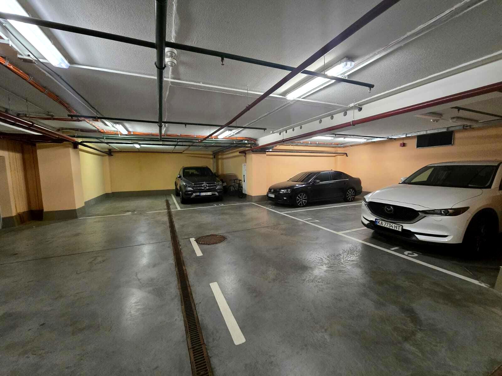 1832545608846157