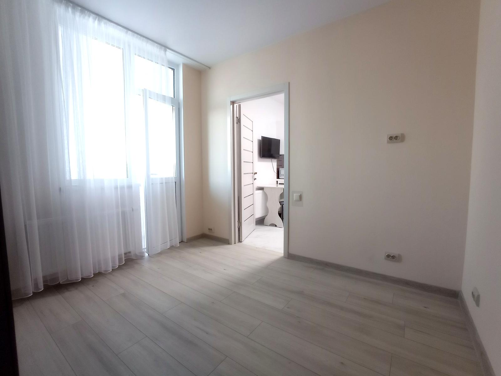 1842708351104160
