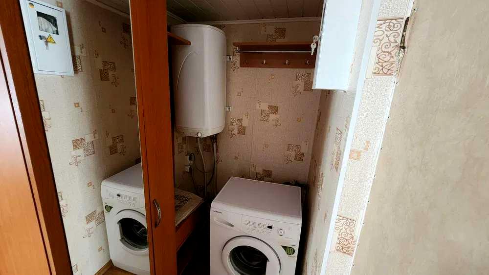 1845896818789017