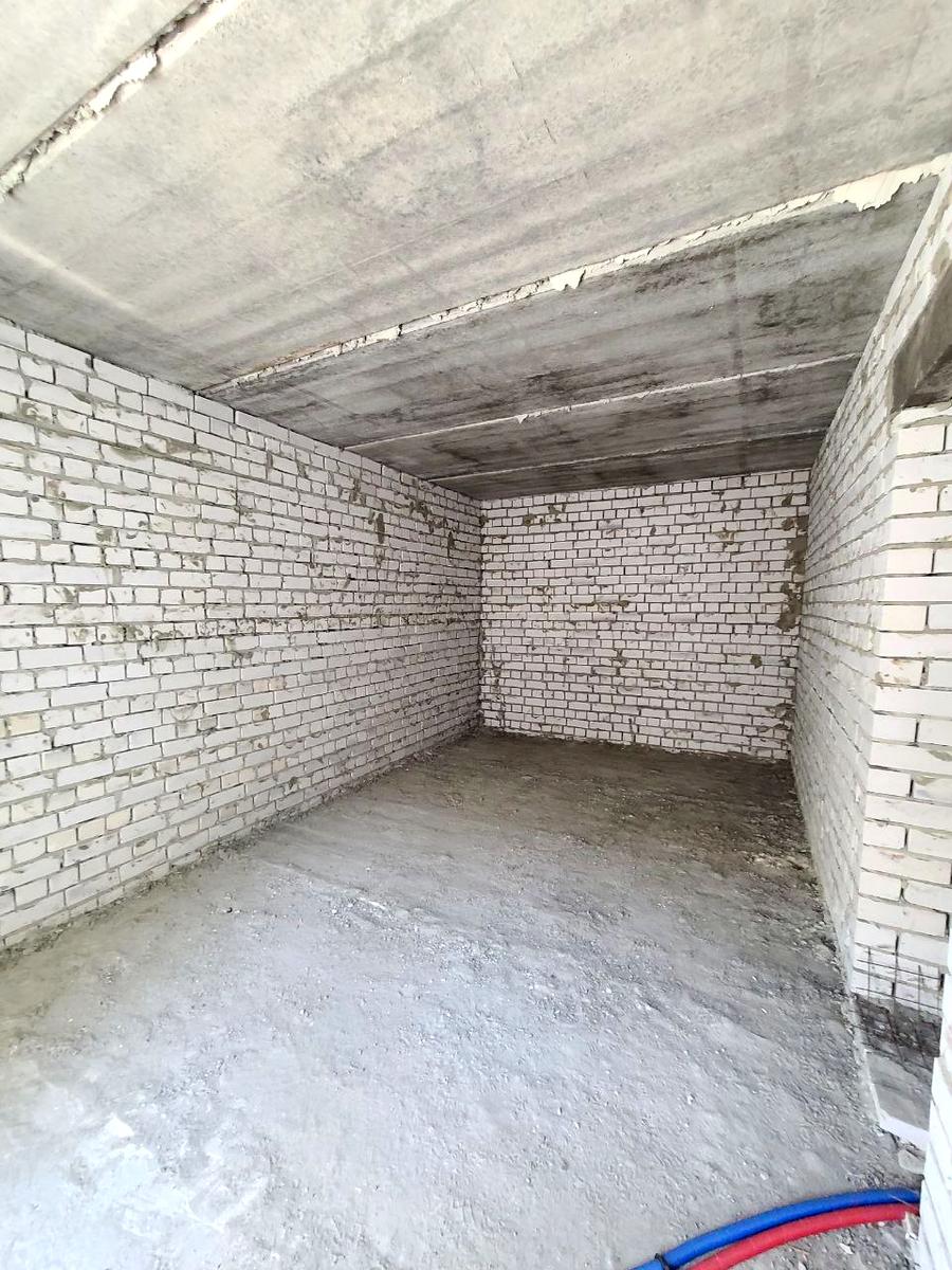 1844237606362179