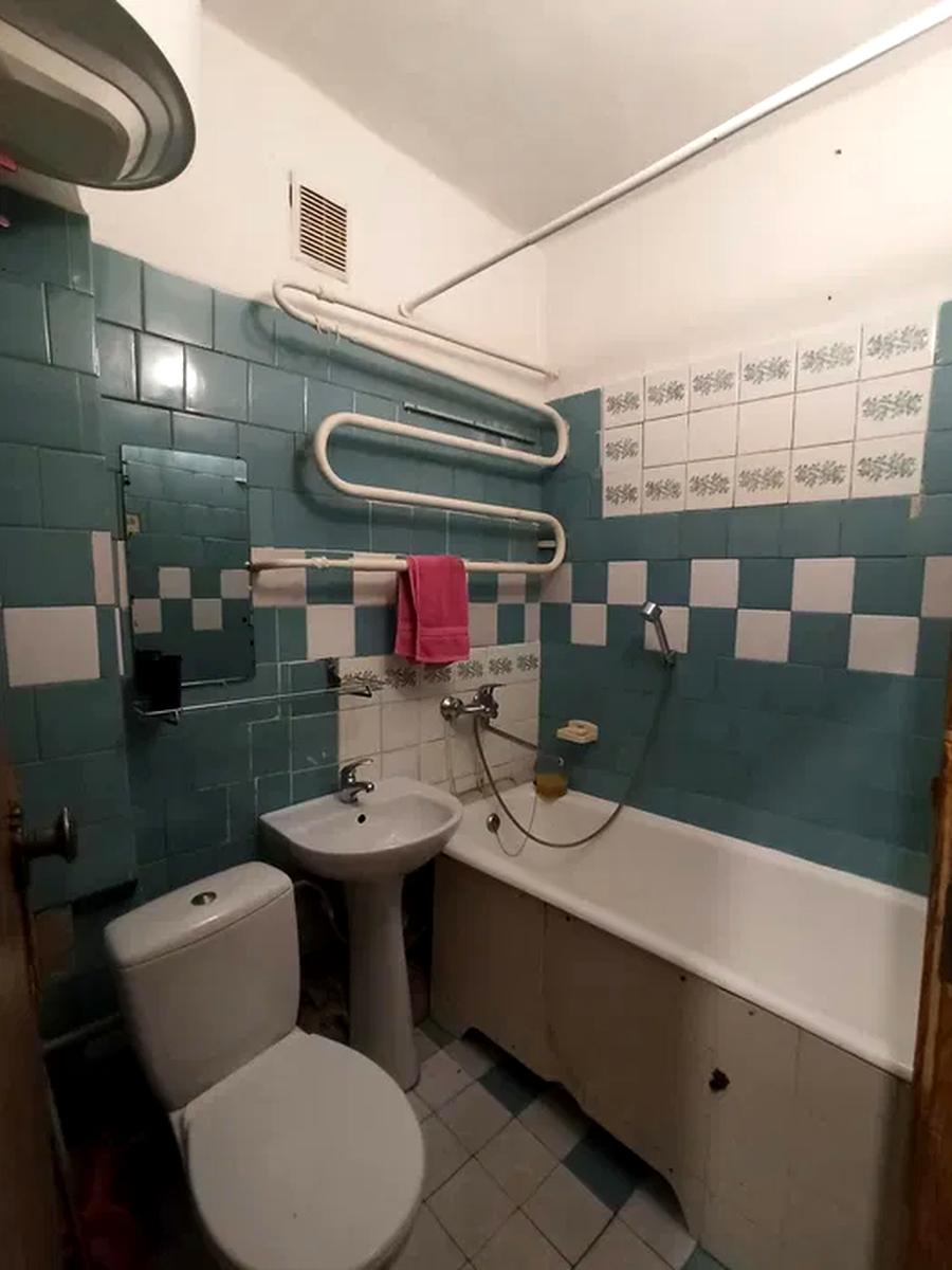 1846937325596856