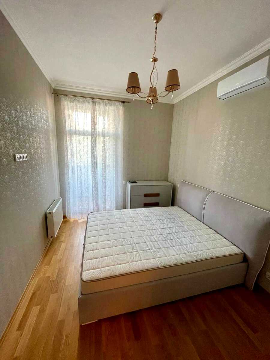 1847398728630857
