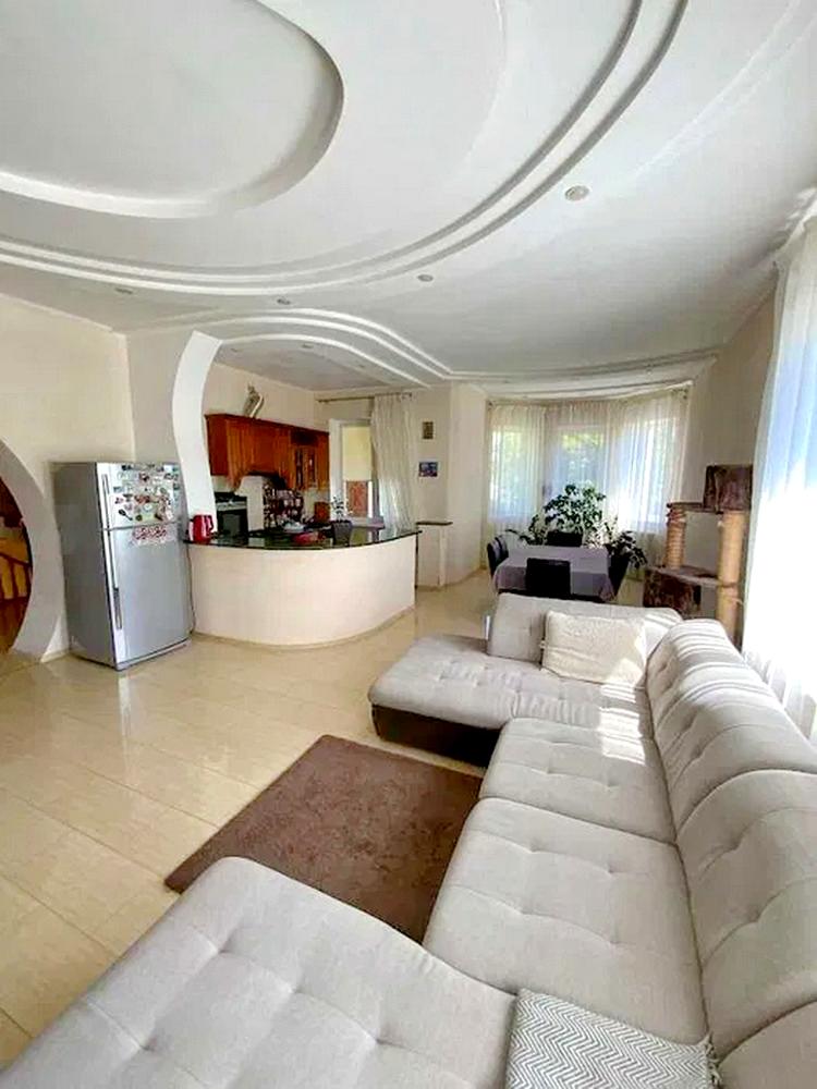 Дом по адресу ул. Ромашковая (площадь 237 м²) - Atlanta.ua - фото 2