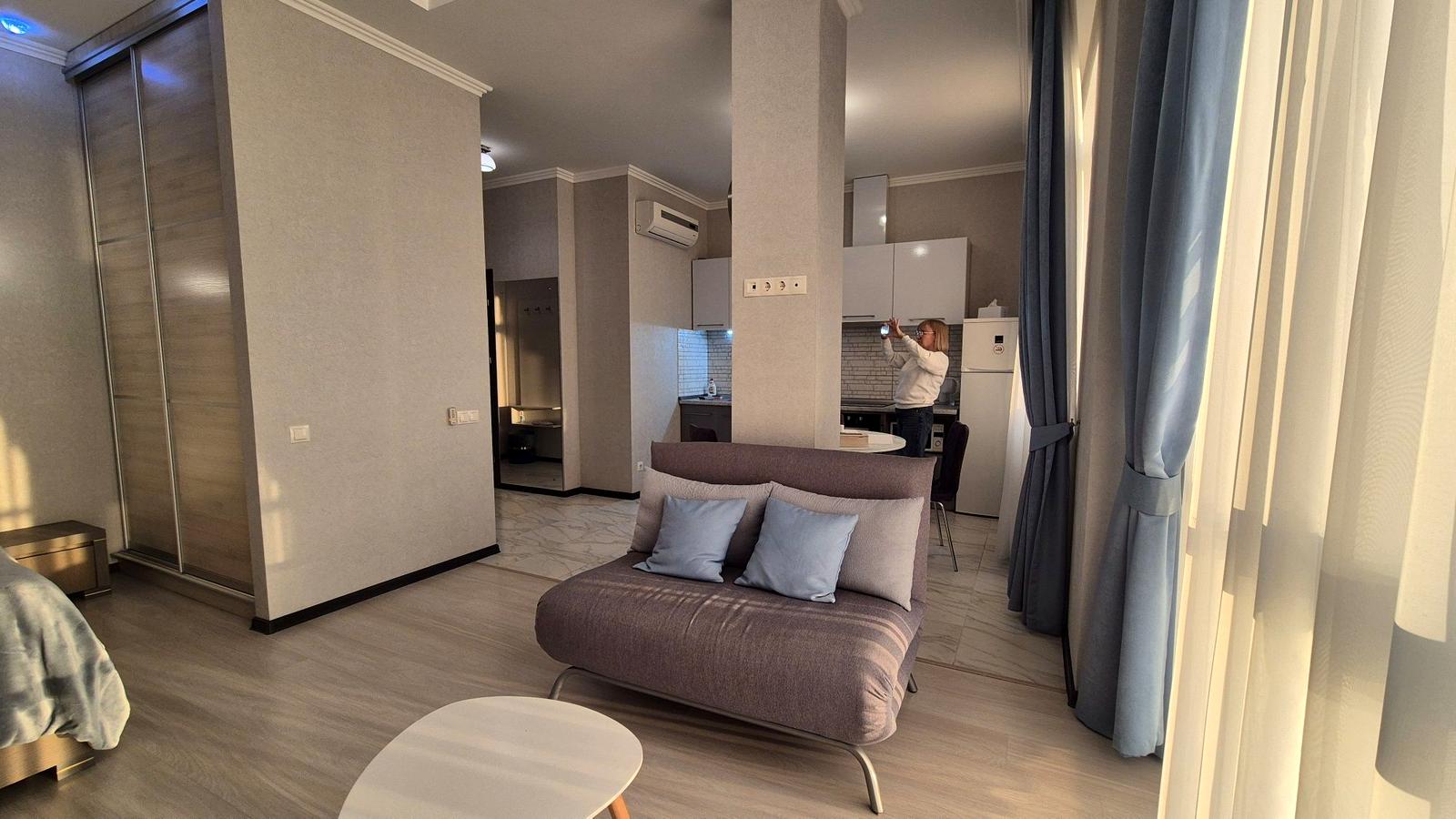 1848108335108662