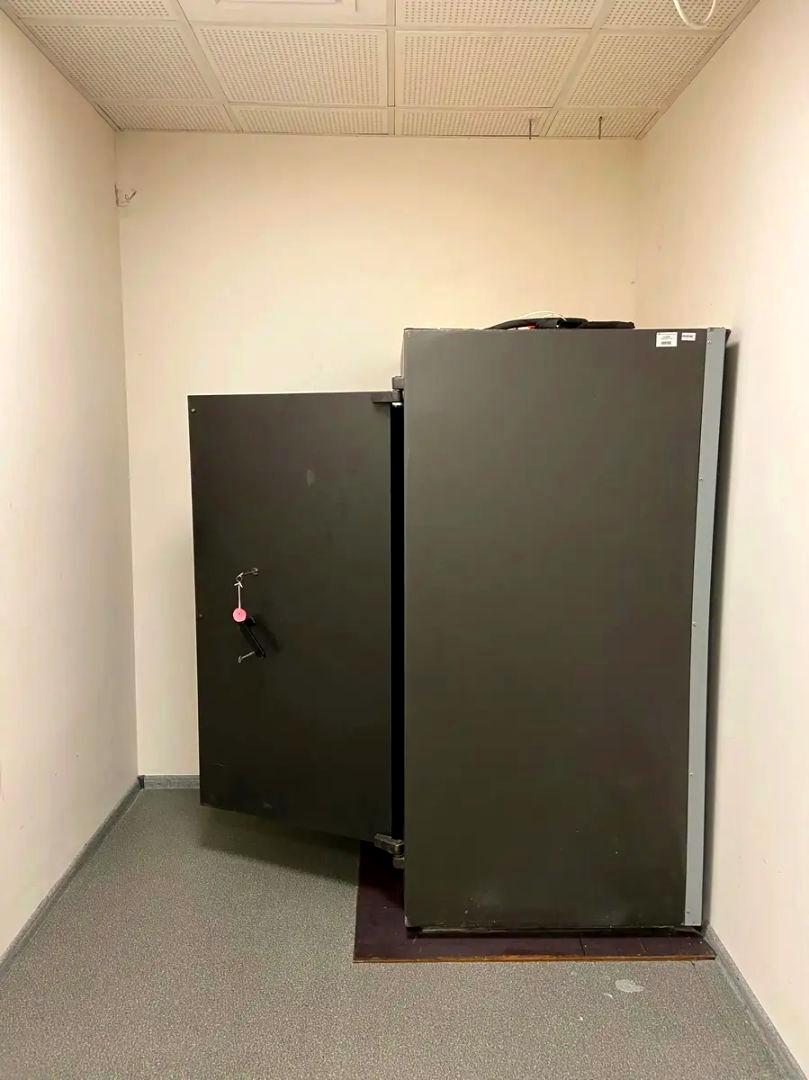 1849301575559803