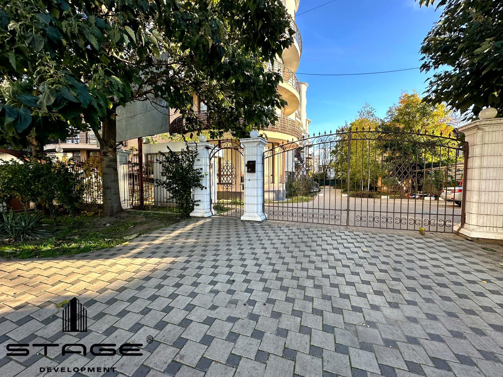 Многокомнатная квартира по адресу ул. Гаршина (площадь 169 м²) Многокомнатная квартира по адресу ул. Гаршина (площадь 169 м²) - Atlanta.ua