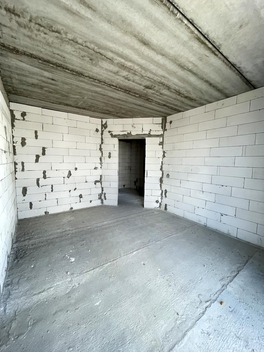 1843504890939185