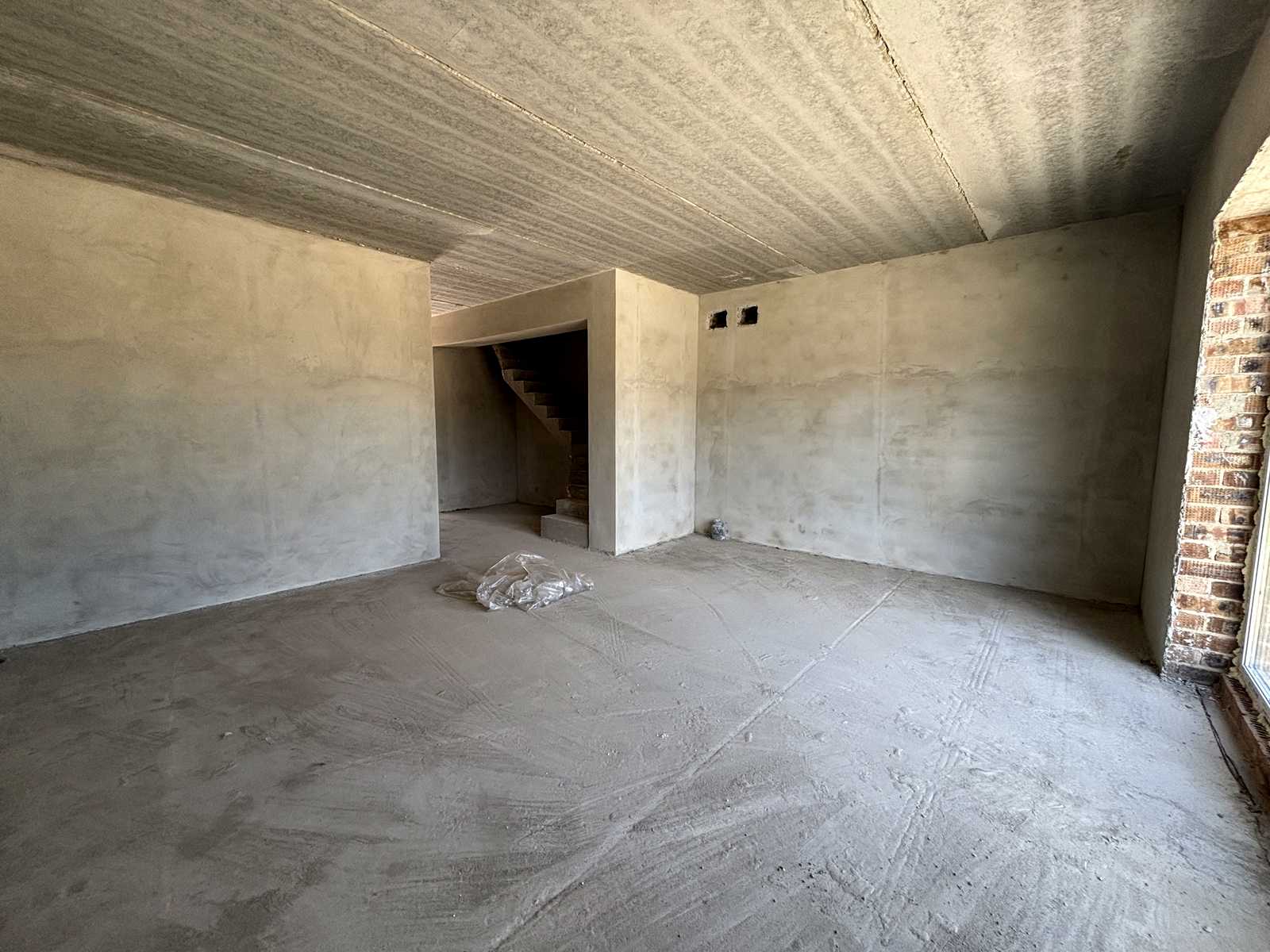 1850310695499640