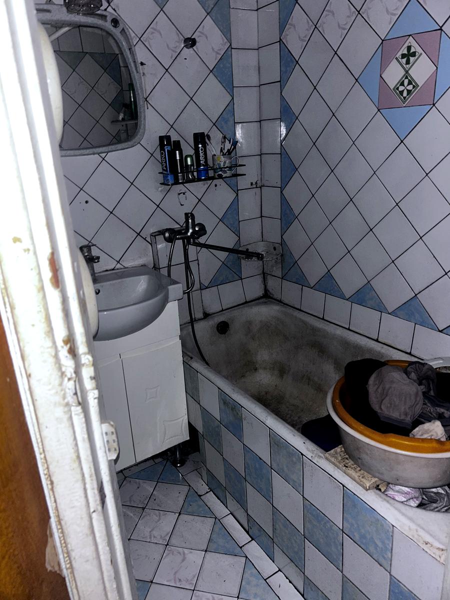 1850586965590350
