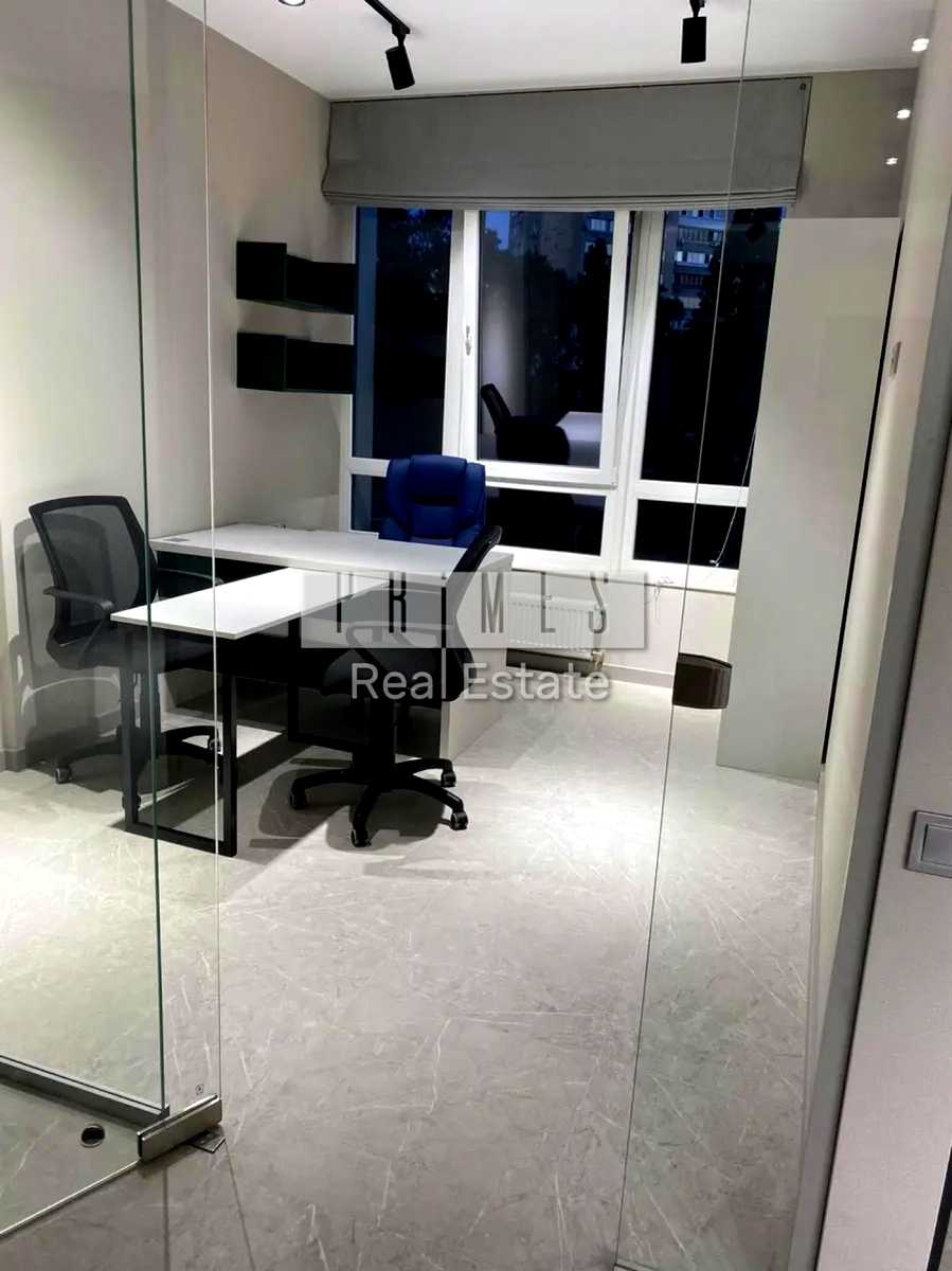 1850592915105595