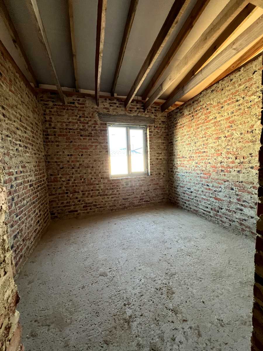 1850616361263744