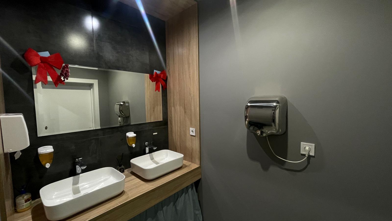 1850663803629516