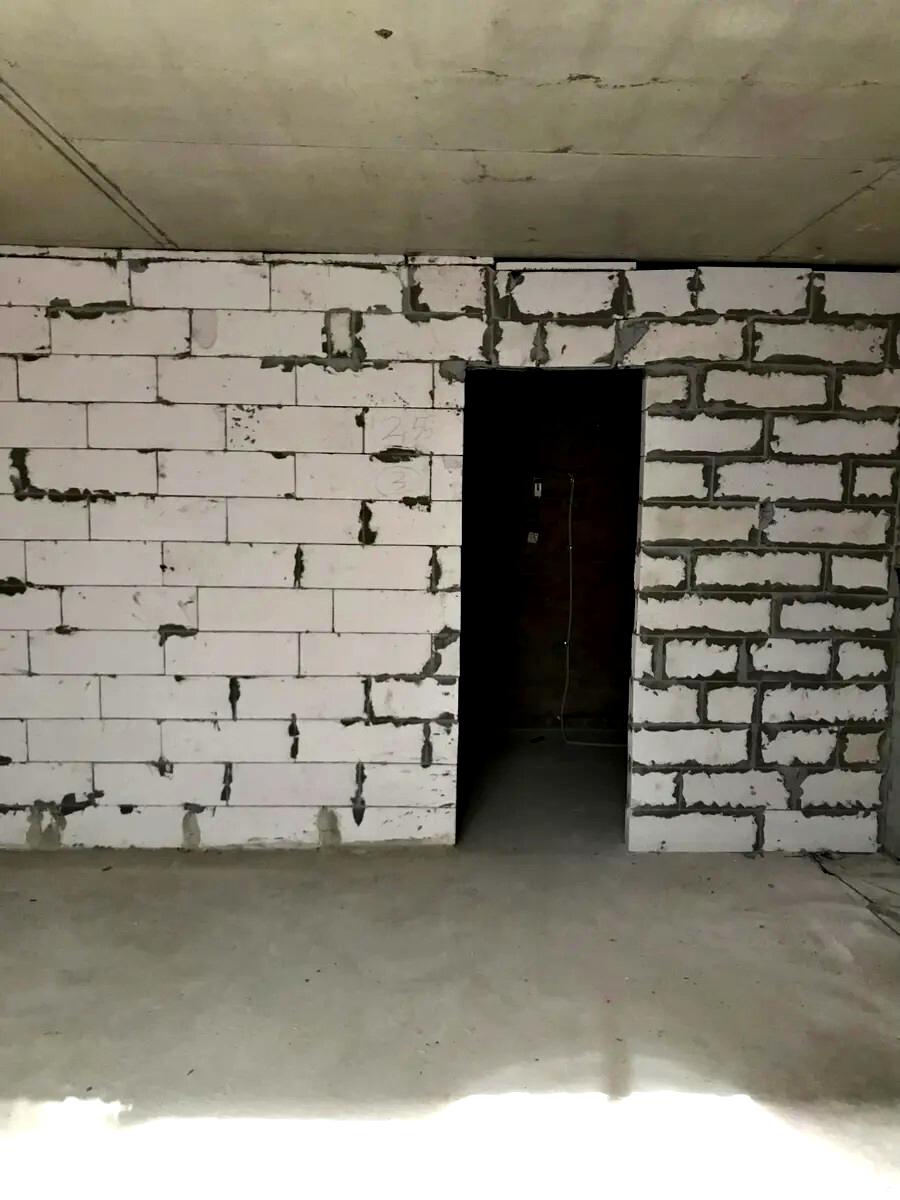 1850674838354299