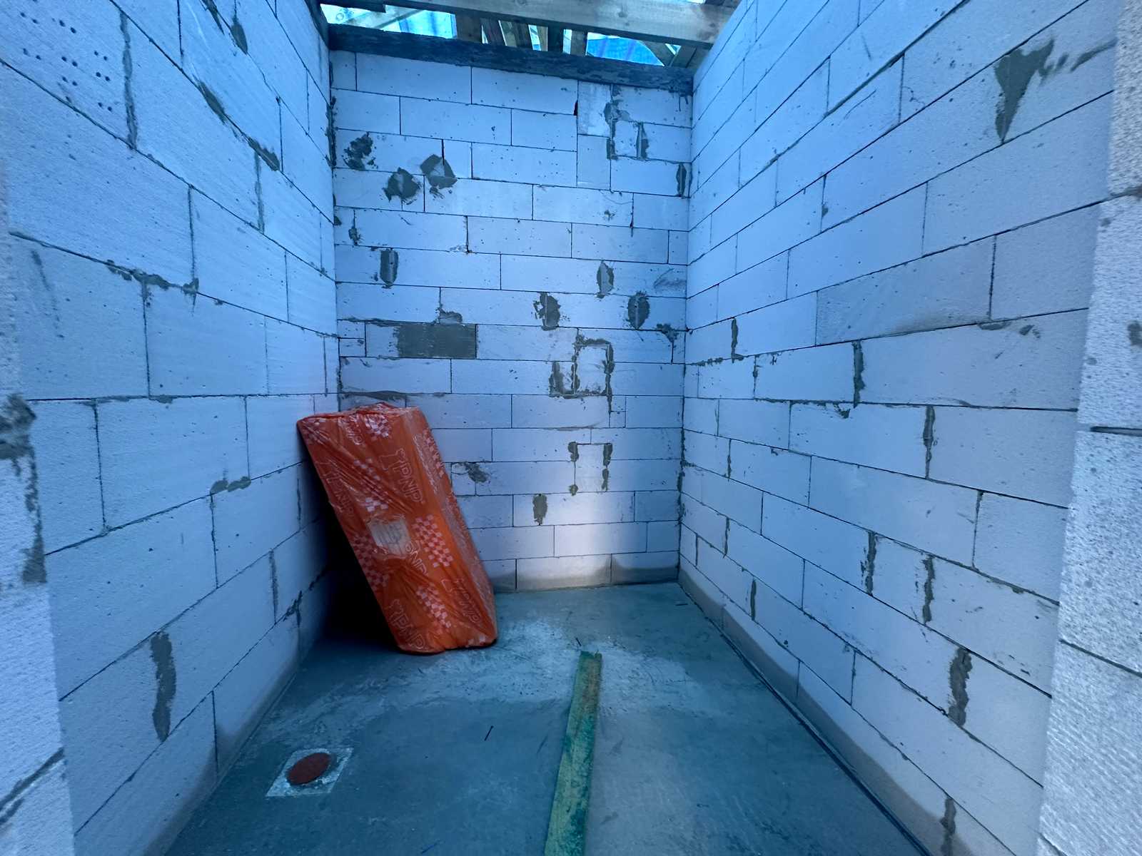 1850943156421986