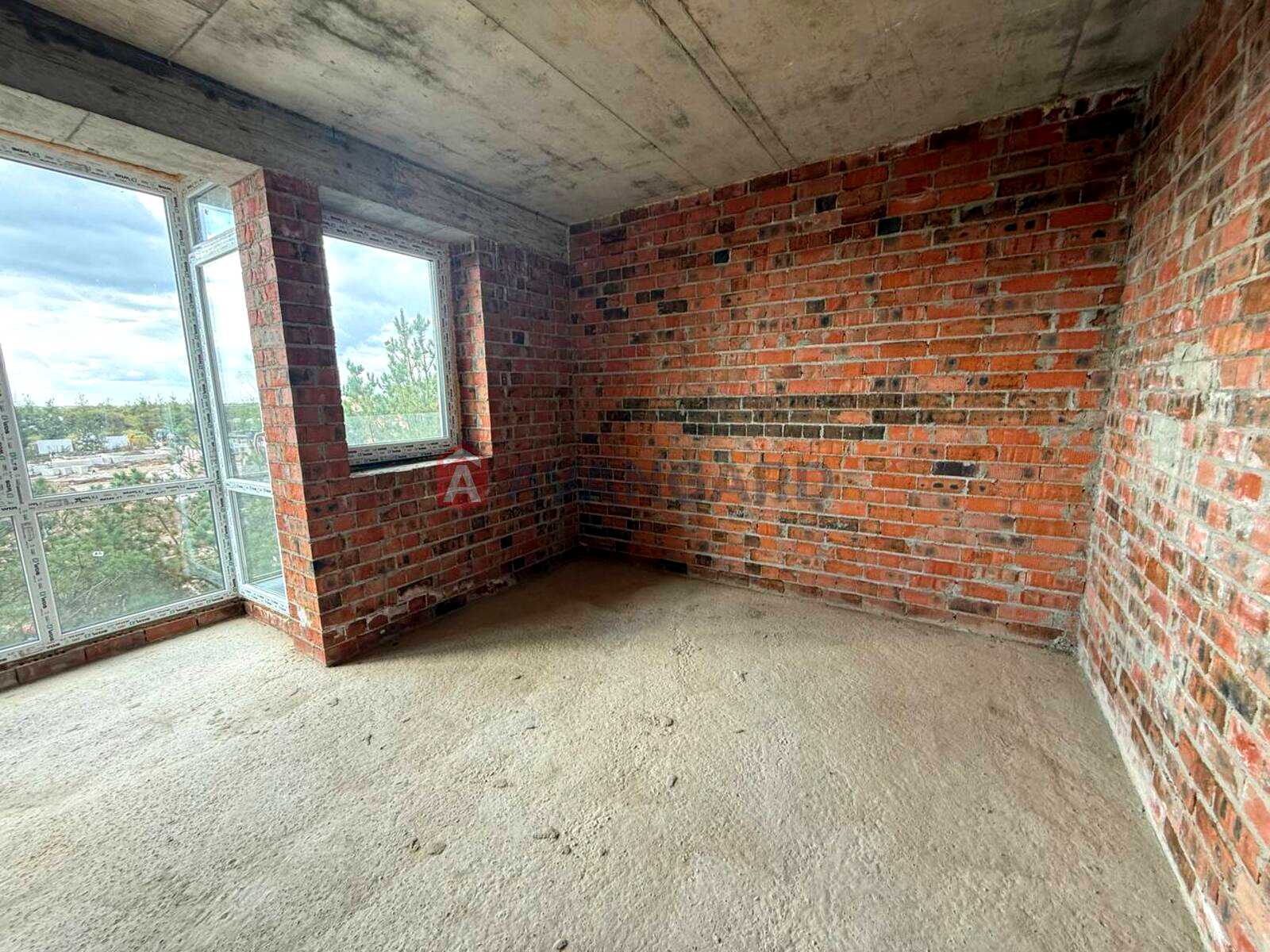 1851033176299328