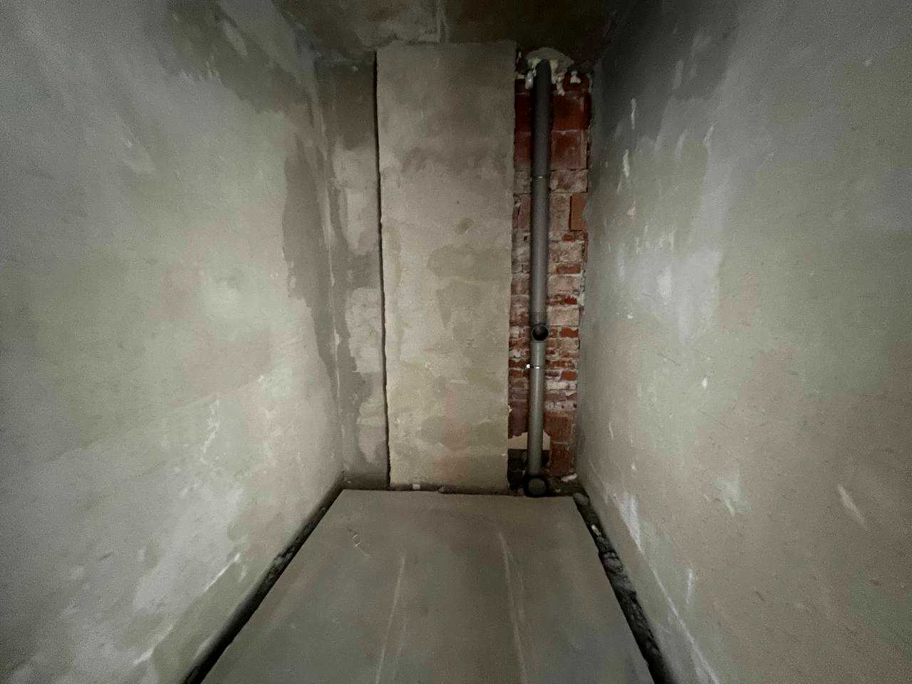 1798405878274192