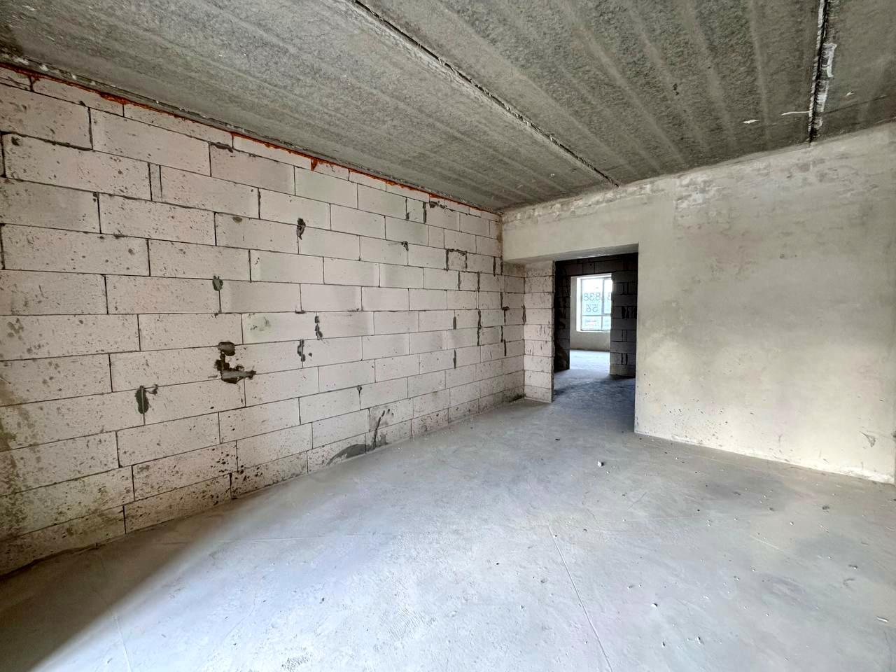 1823382989972198