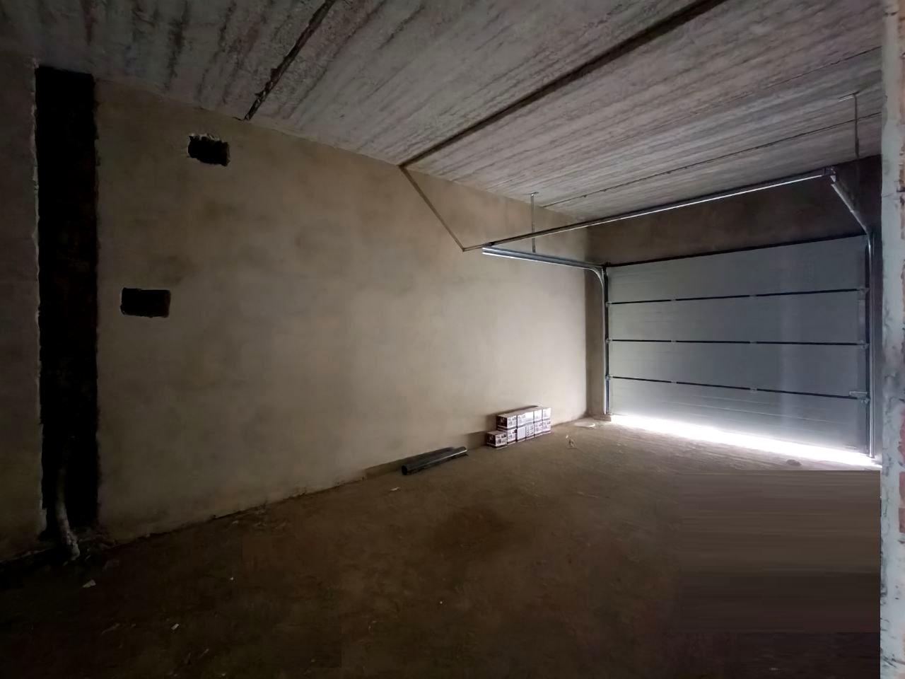 1835247971671199