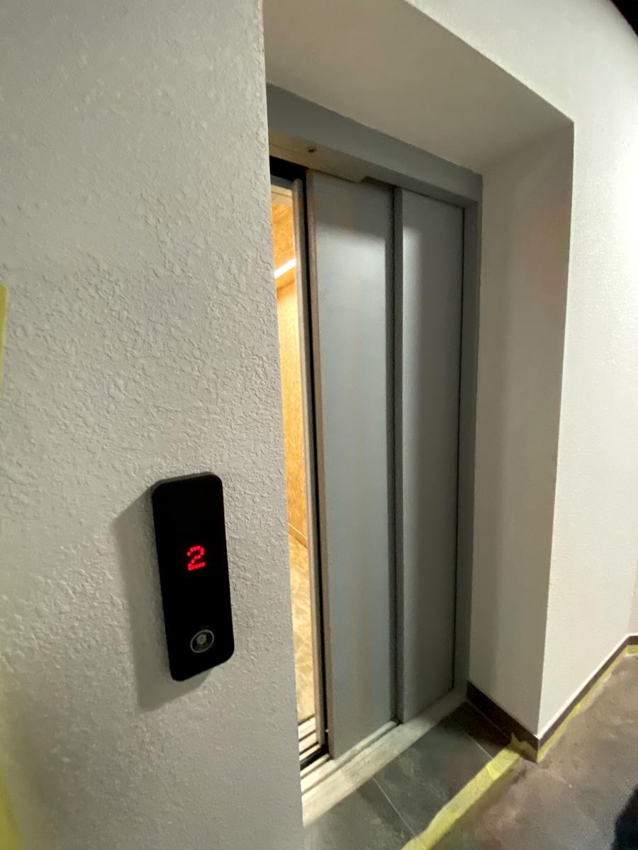 1831646320739002