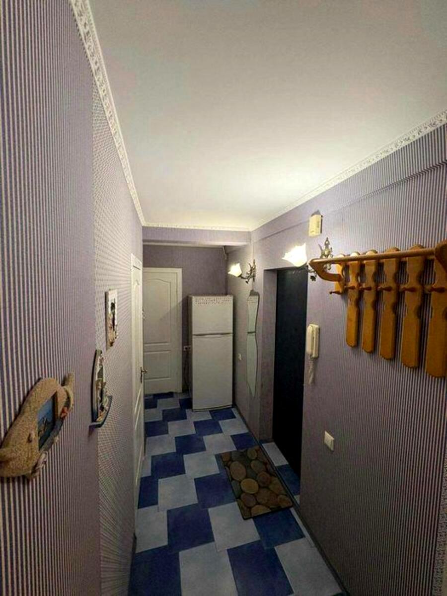 1843856370517002