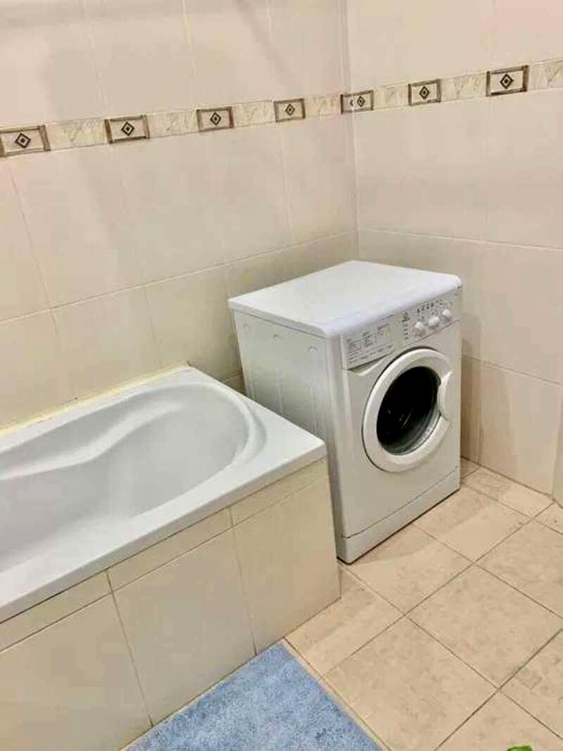 1826375956093200