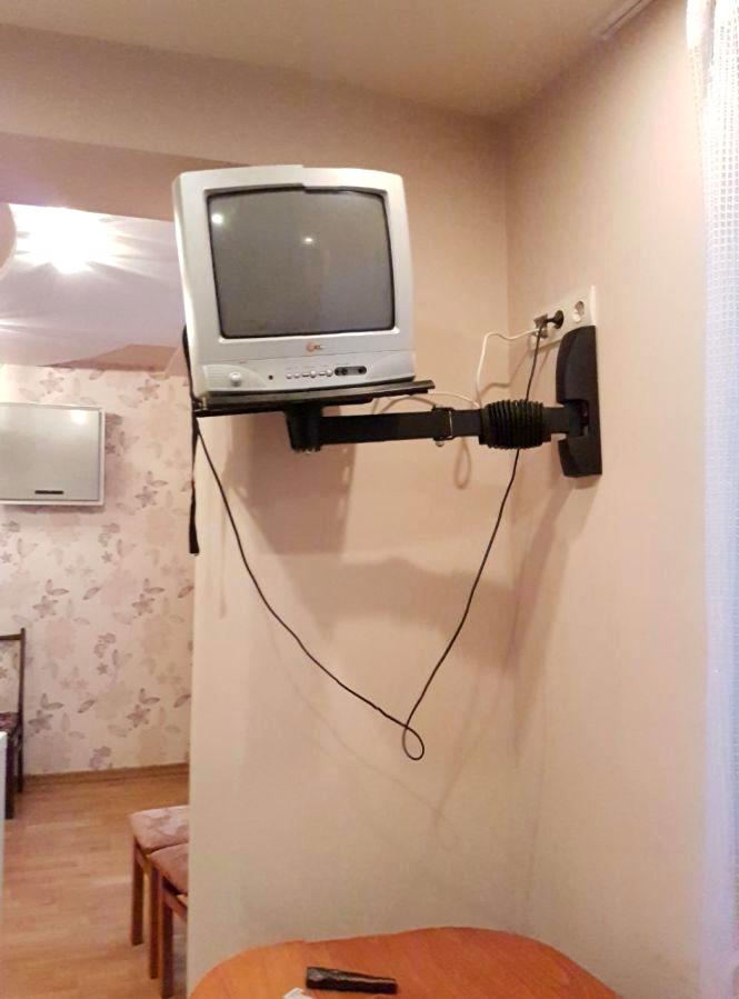 1635397320871203