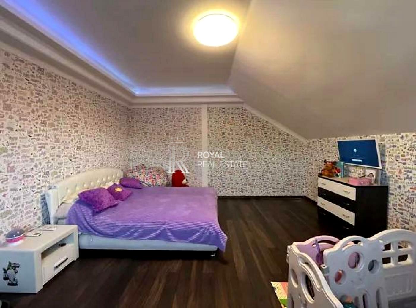 1838989635097205