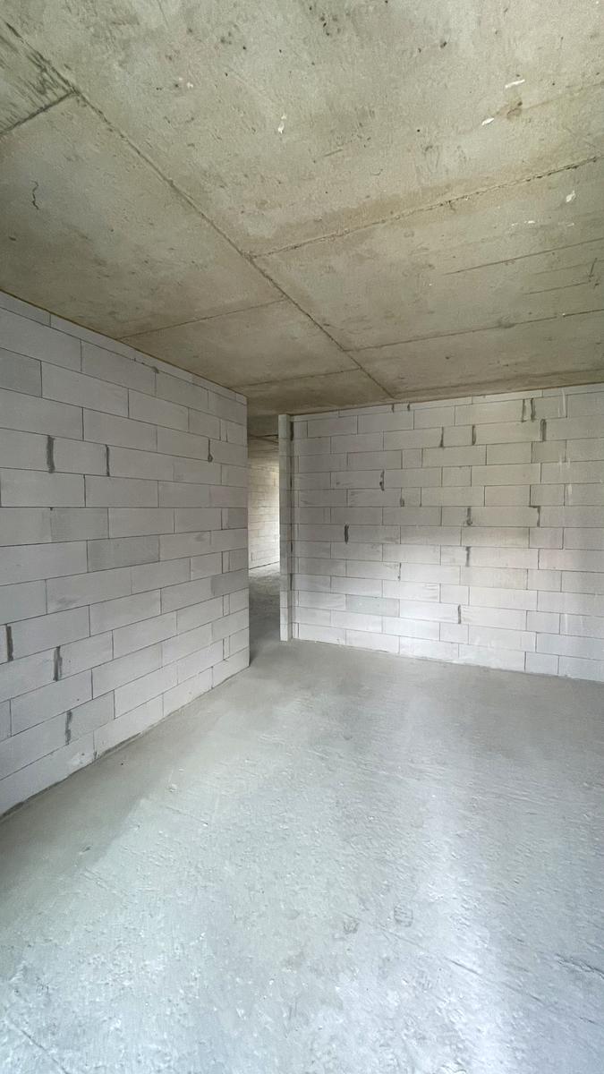 1838987417831213
