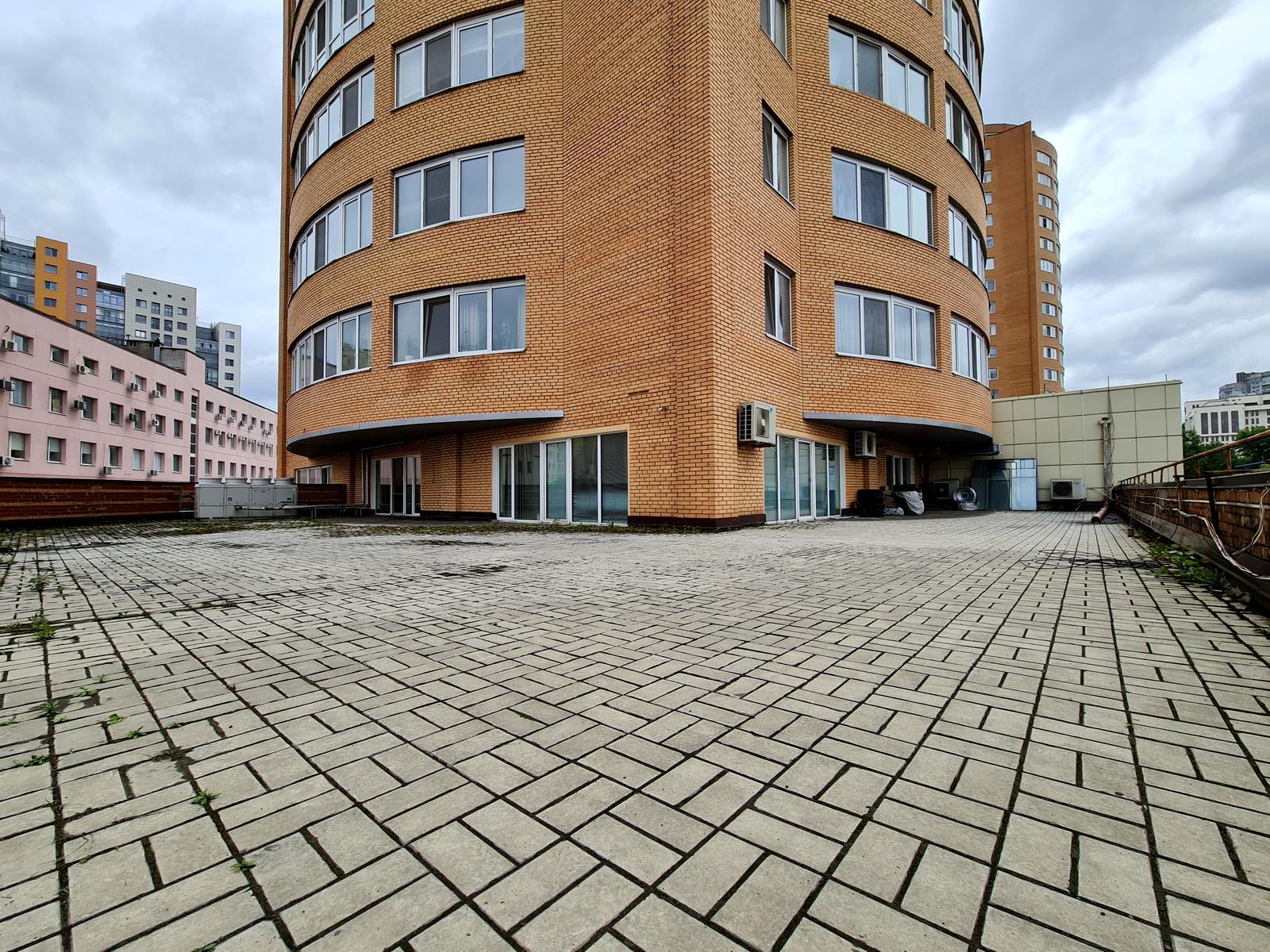 1711133640377214