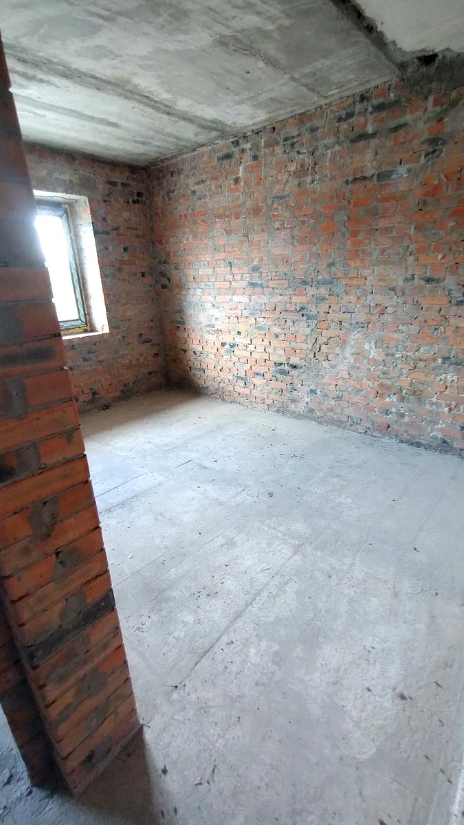 1839918609889218