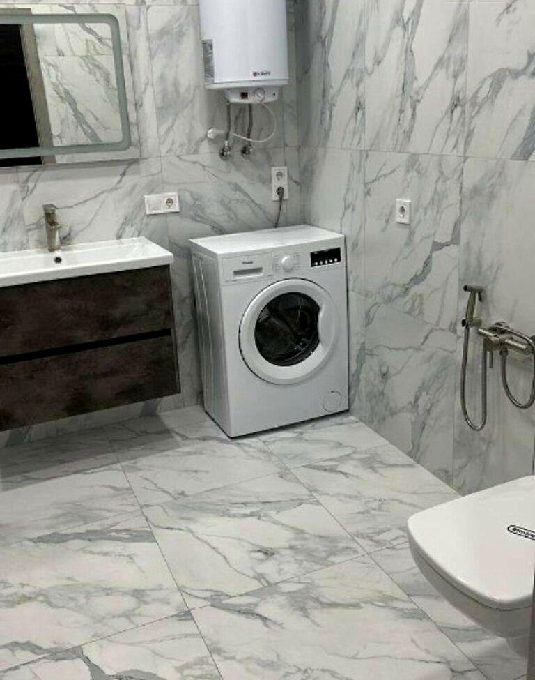 1823681335805221