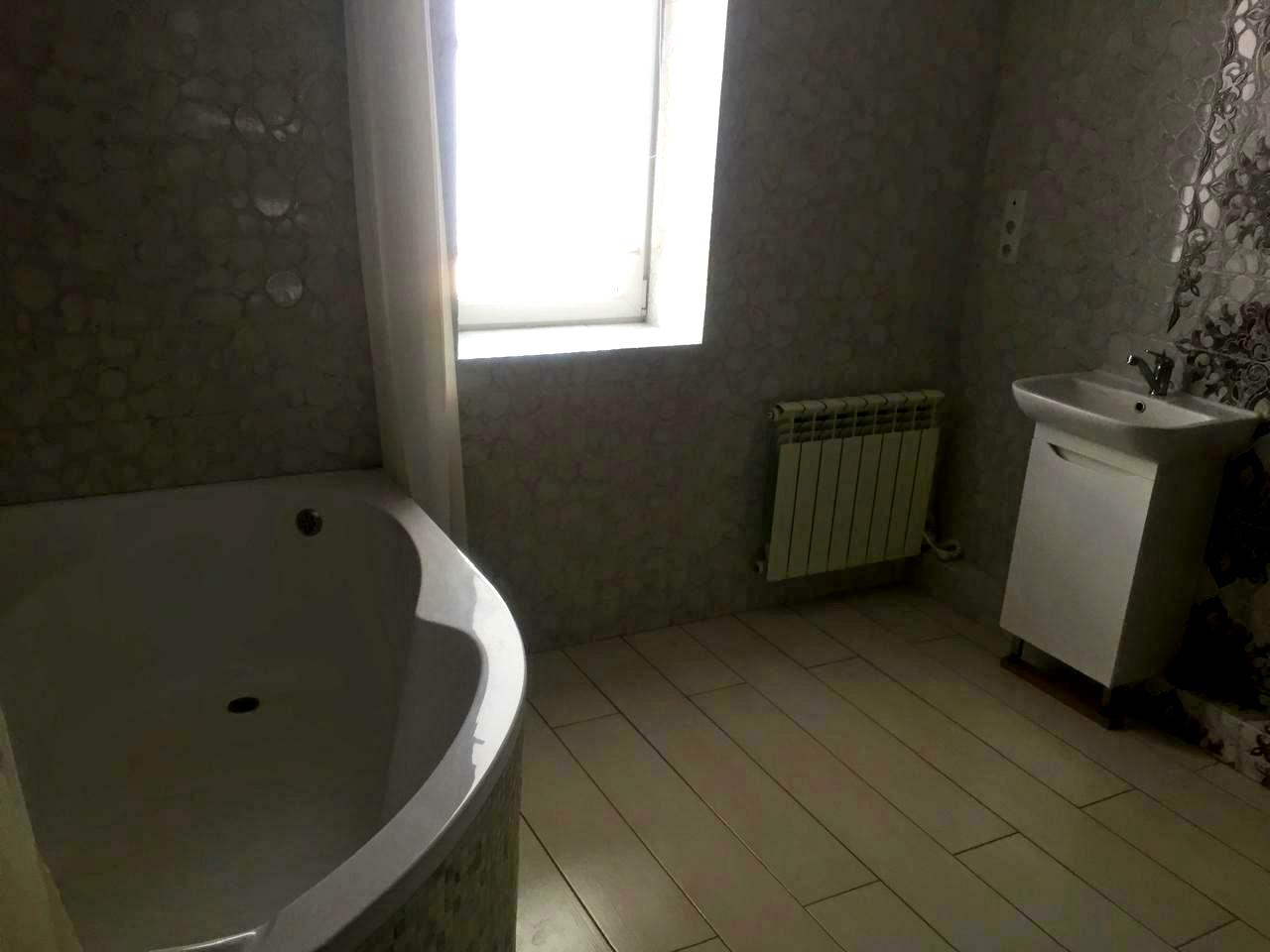 1835663314746023