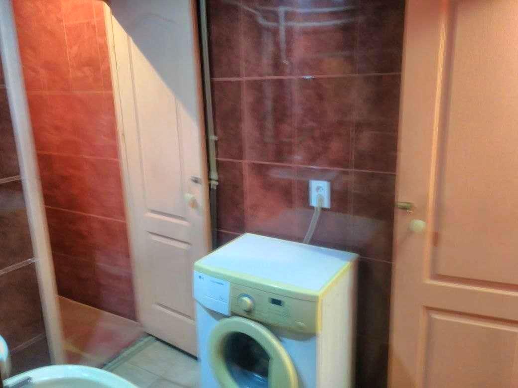 1842967926100239