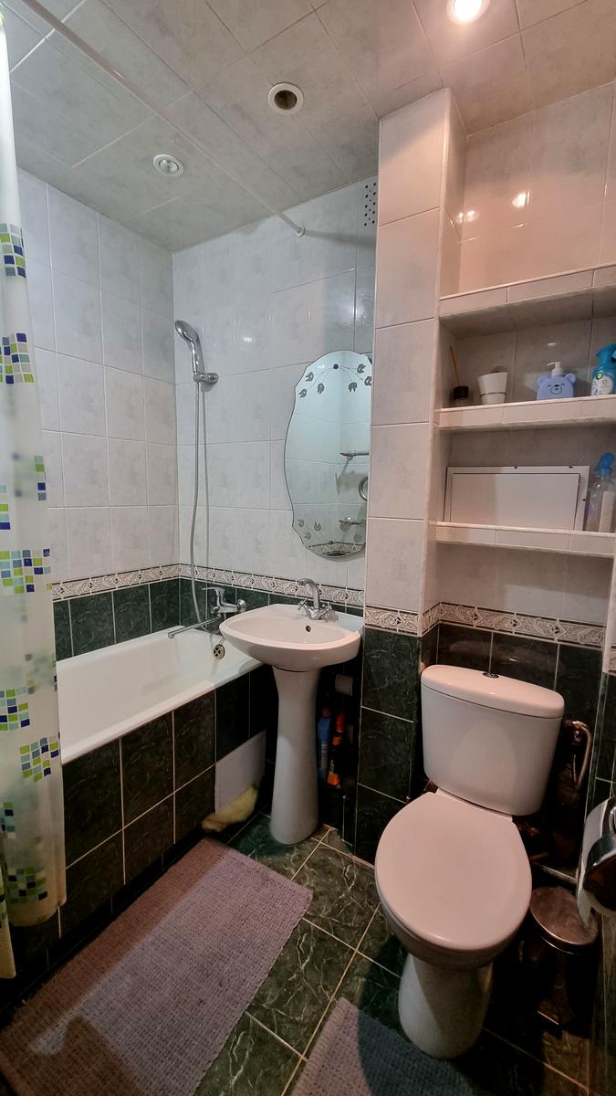 1825215076527244