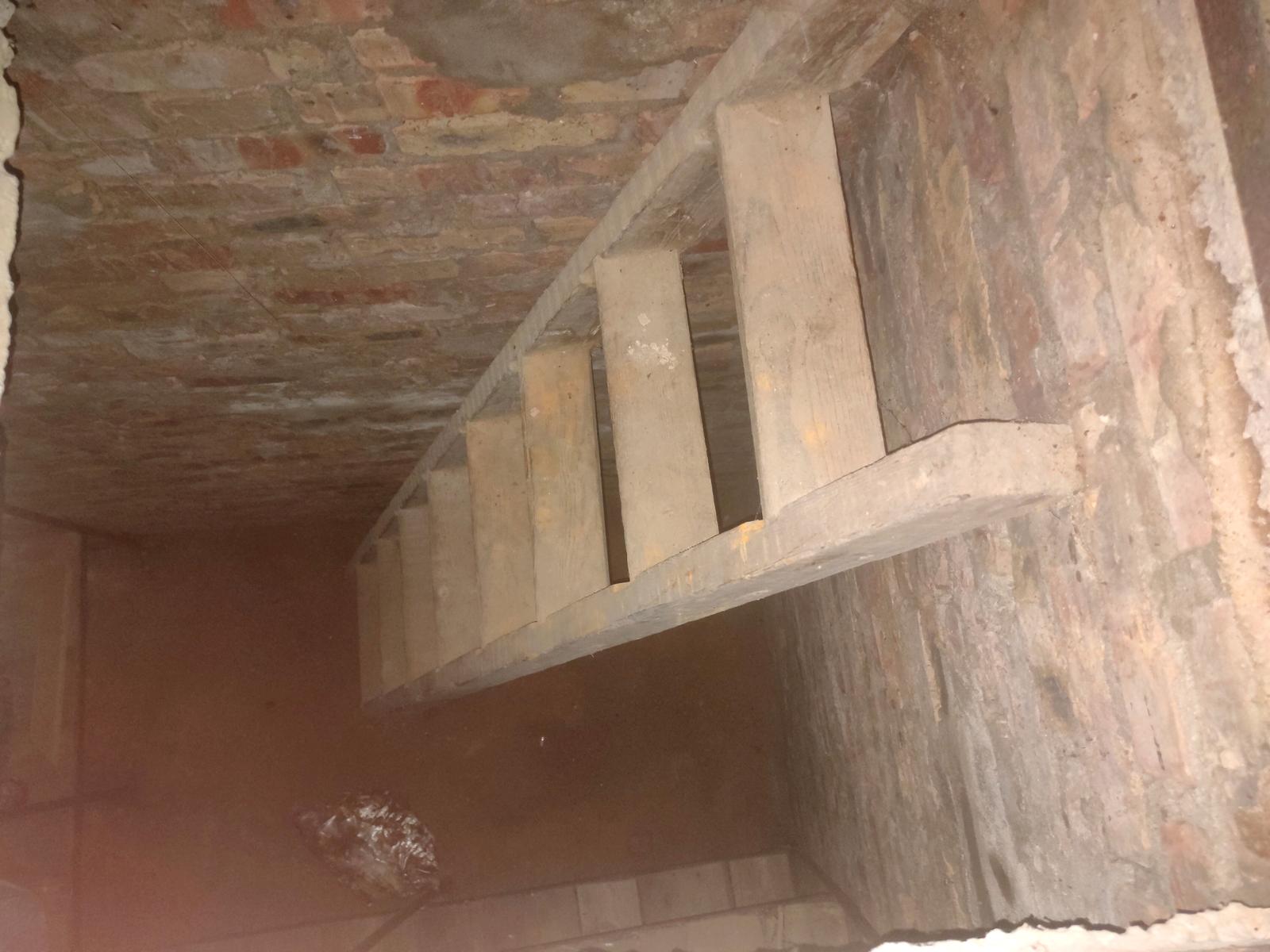 1834006832554245