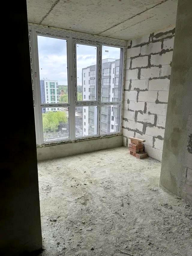 1817413835840255
